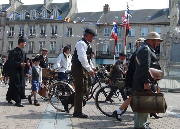 défilé exode vélo dday